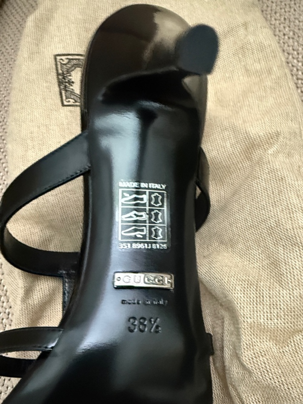 Gucci Black Patent Leather Strappy Heeled Sandals with Silver Buckle - Picture 3 of 4